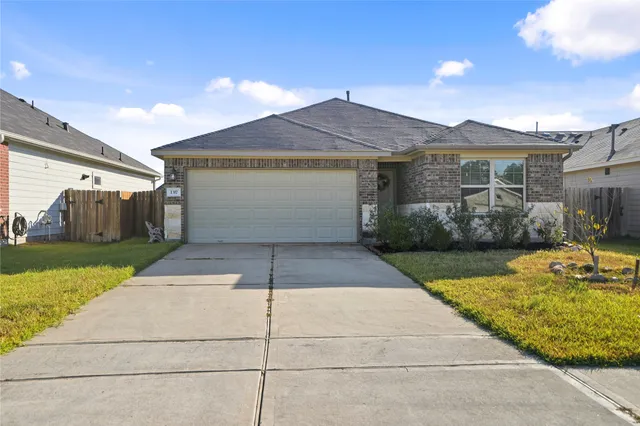 $1,900 | 1317 Clear Cedar Court, Conroe, TX 77301