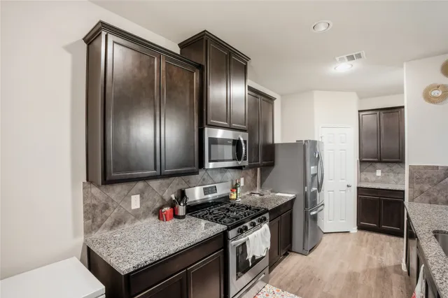 $1,900 | 1317 Clear Cedar Court, Conroe, TX 77301