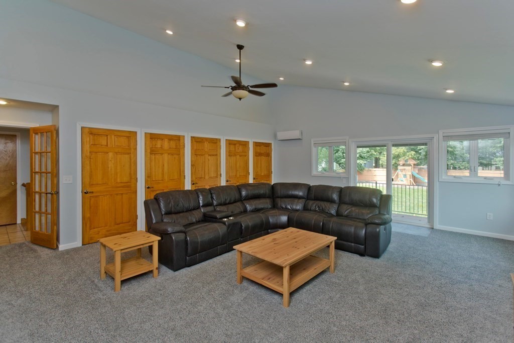 687 River Road Agawam, MA 01001 - Photo 11 of 30 Gallery Image 11