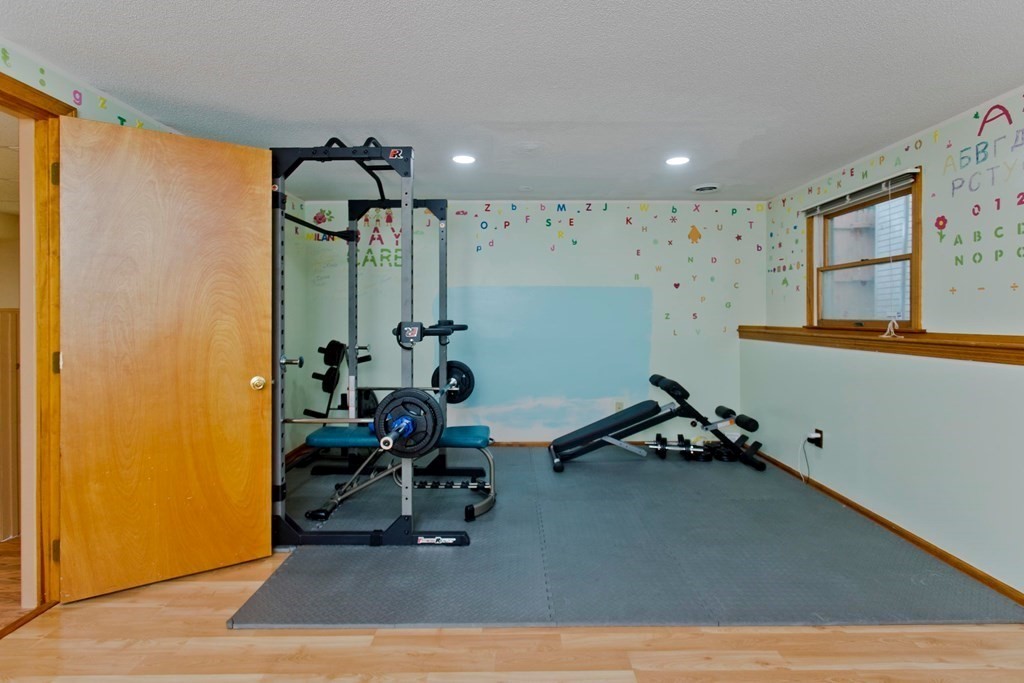 687 River Road Agawam, MA 01001 - Photo 20 of 30 Gallery Image 20