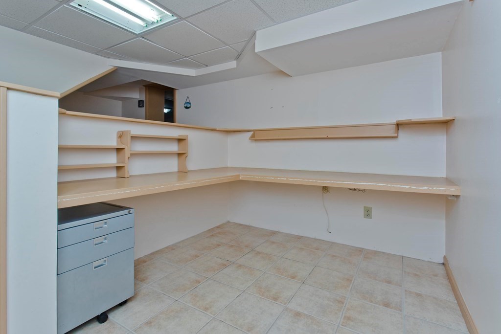 687 River Road Agawam, MA 01001 - Photo 22 of 30 Gallery Image 22