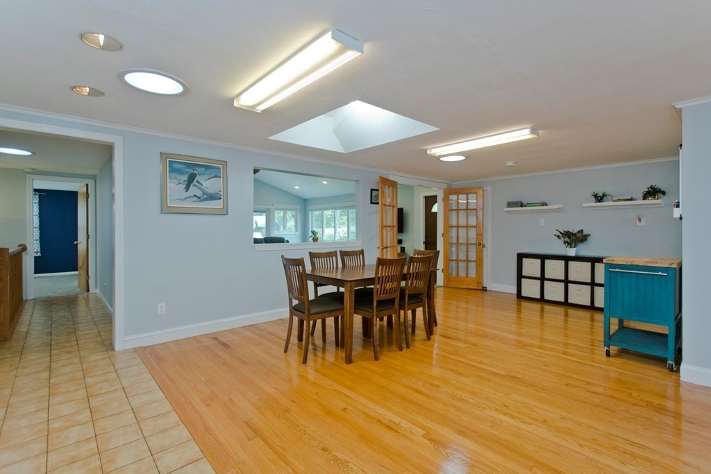687 River Road Agawam, MA 01001 - Photo 6 of 30 Gallery Image 6