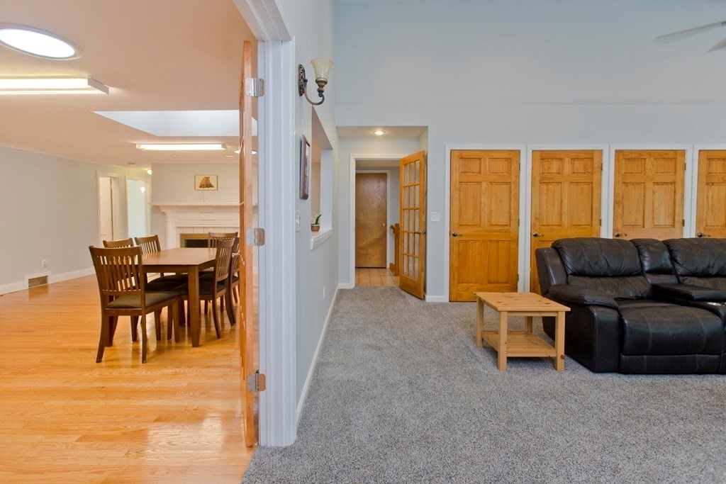 687 River Road Agawam, MA 01001 - Photo 8 of 30 Gallery Image 8