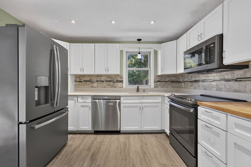 1 Pebble Path Sandwich, MA 02644 - Photo 5 of 41