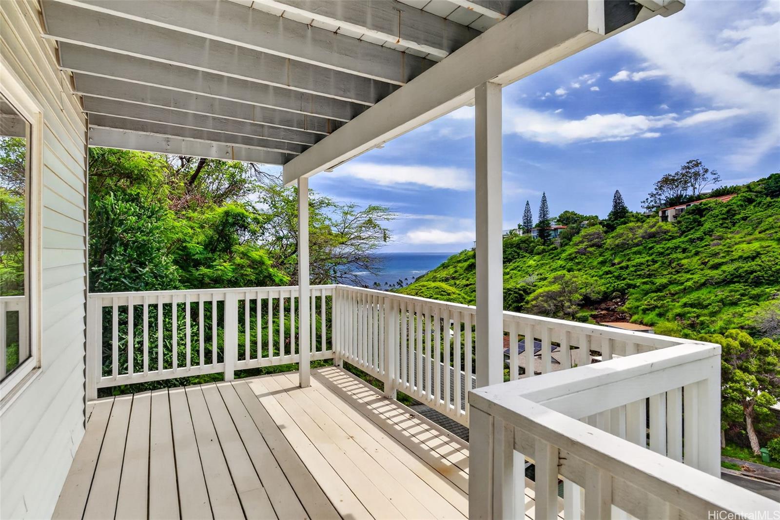 5207 Poola Street Honolulu, HI 96821 - Photo 9 of 25 a view of a wooden deck