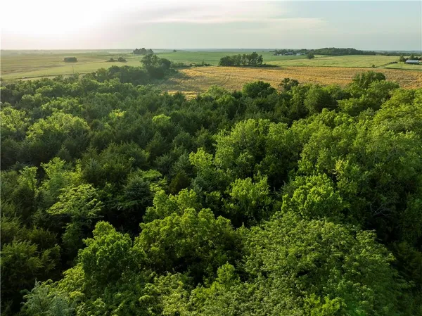 $324,800 | 0 142nd Road, Meriden, KS 66512