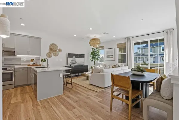 $883,126 | 4828 Las Positas Road, Unit 116, Livermore, CA 94551