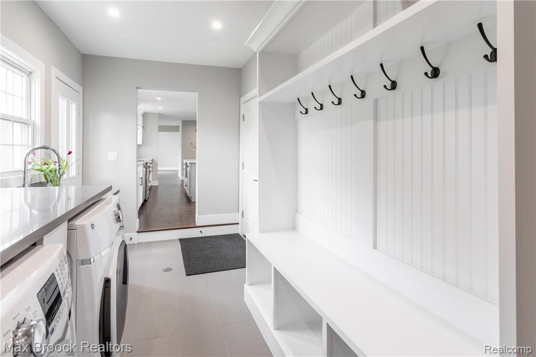 4705 Quarton Road Bloomfield Hills, MI 48301 - Photo 8 of 43 Quarton Lovely Laundry/Mud Room