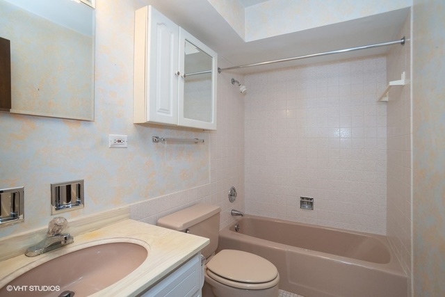 200 Thames Parkway, Unit 2E Park Ridge, IL 60068 - Photo 16 of 16