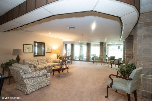 200 Thames Parkway, Unit 2E Park Ridge, IL 60068 - Photo 8 of 16