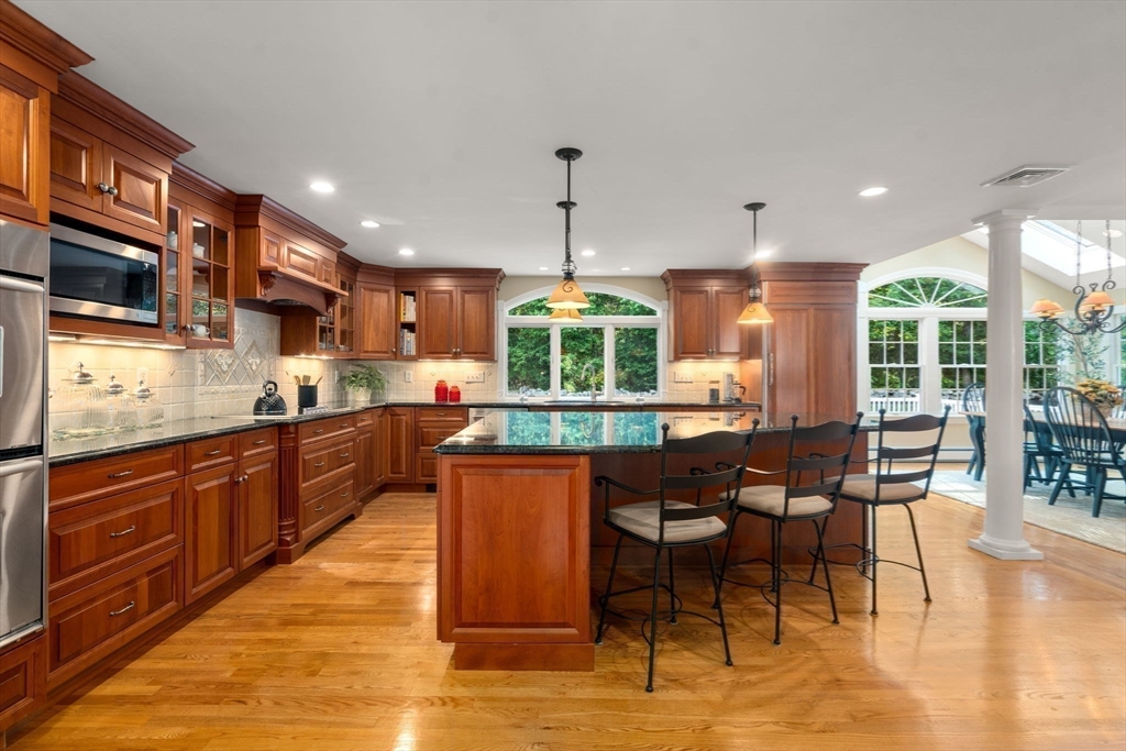 27 Oriole Road Medfield, MA 02052 - Photo 9 of 42