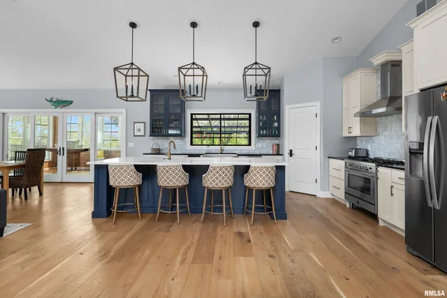 $999,900 | 223 North 2nd Street, Le Claire, IA 52753