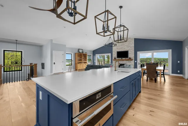 $999,900 | 223 North 2nd Street, Le Claire, IA 52753