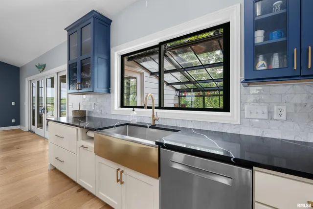 $999,900 | 223 North 2nd Street, Le Claire, IA 52753