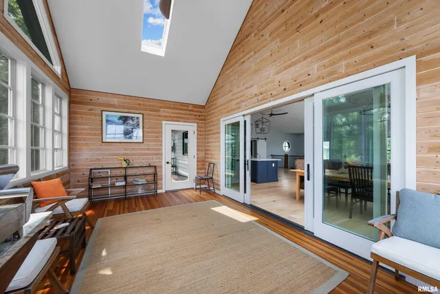 $999,900 | 223 North 2nd Street, Le Claire, IA 52753