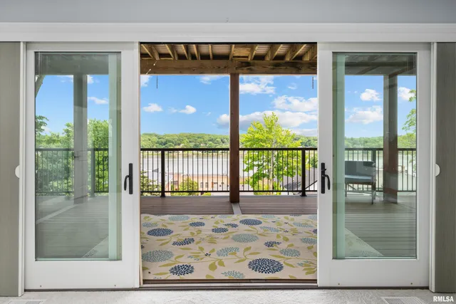 $999,900 | 223 North 2nd Street, Le Claire, IA 52753