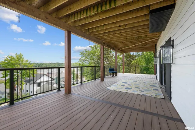 $999,900 | 223 North 2nd Street, Le Claire, IA 52753