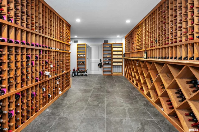 $999,900 | 223 North 2nd Street, Le Claire, IA 52753