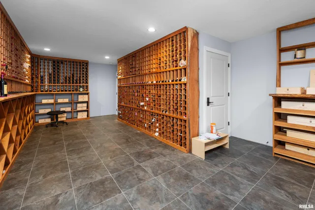 $999,900 | 223 North 2nd Street, Le Claire, IA 52753