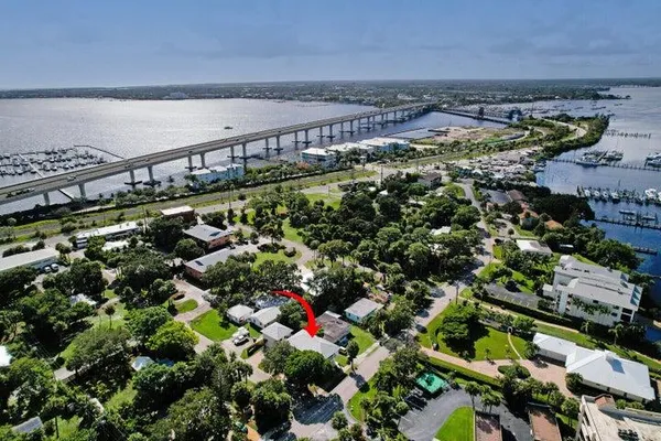 $3,500 | 516 Northwest North River Drive, Stuart, FL 34994