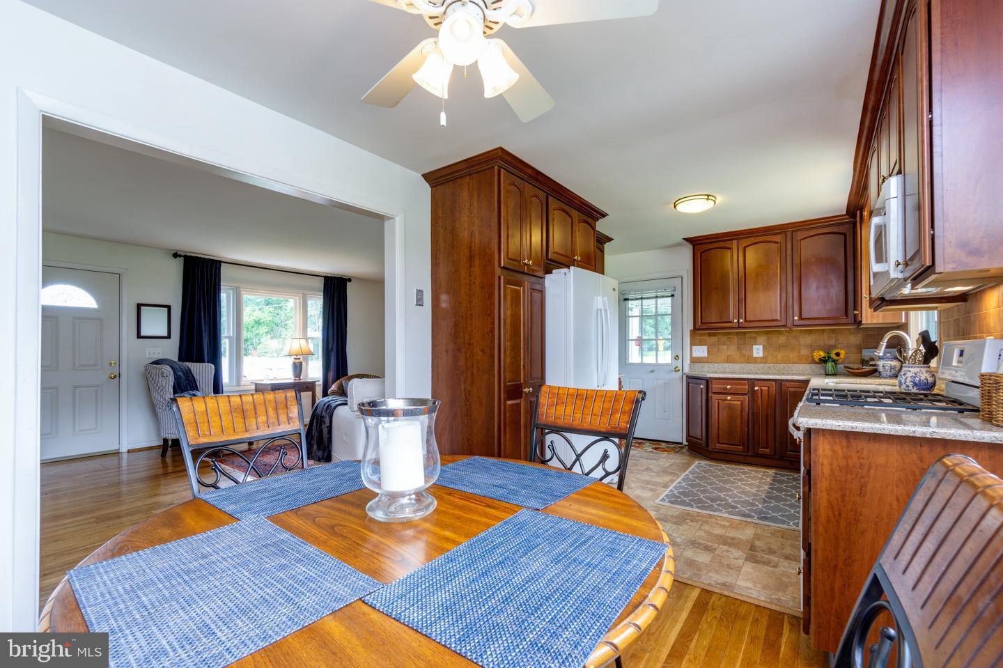 43239 Lucketts Road Leesburg, VA 20176 - Photo 11 of 27 Dining Room