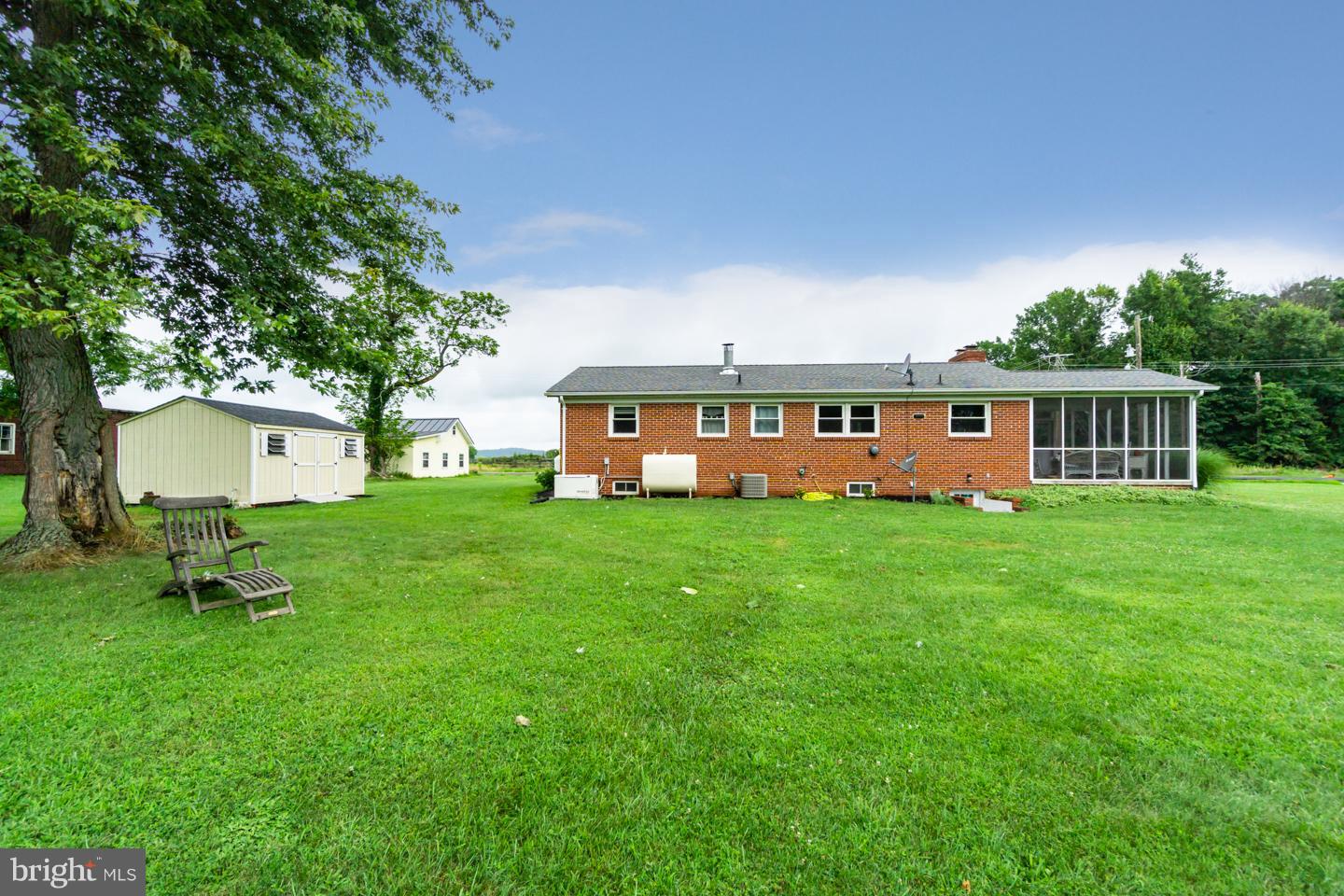 43239 Lucketts Road Leesburg, VA 20176 - Photo 24 of 27 Exterior (Rear)