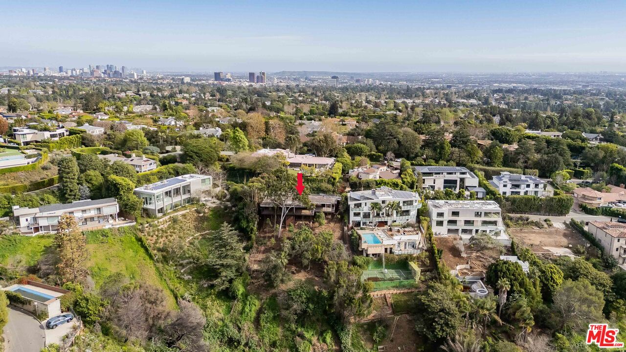 1545 Umeo Road Pacific Palisades, CA 90272 - Photo 12 of 14