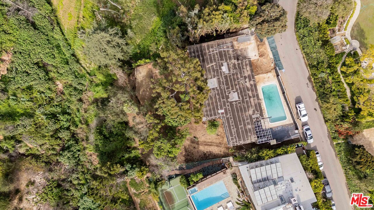 1545 Umeo Road Pacific Palisades, CA 90272 - Photo 14 of 14