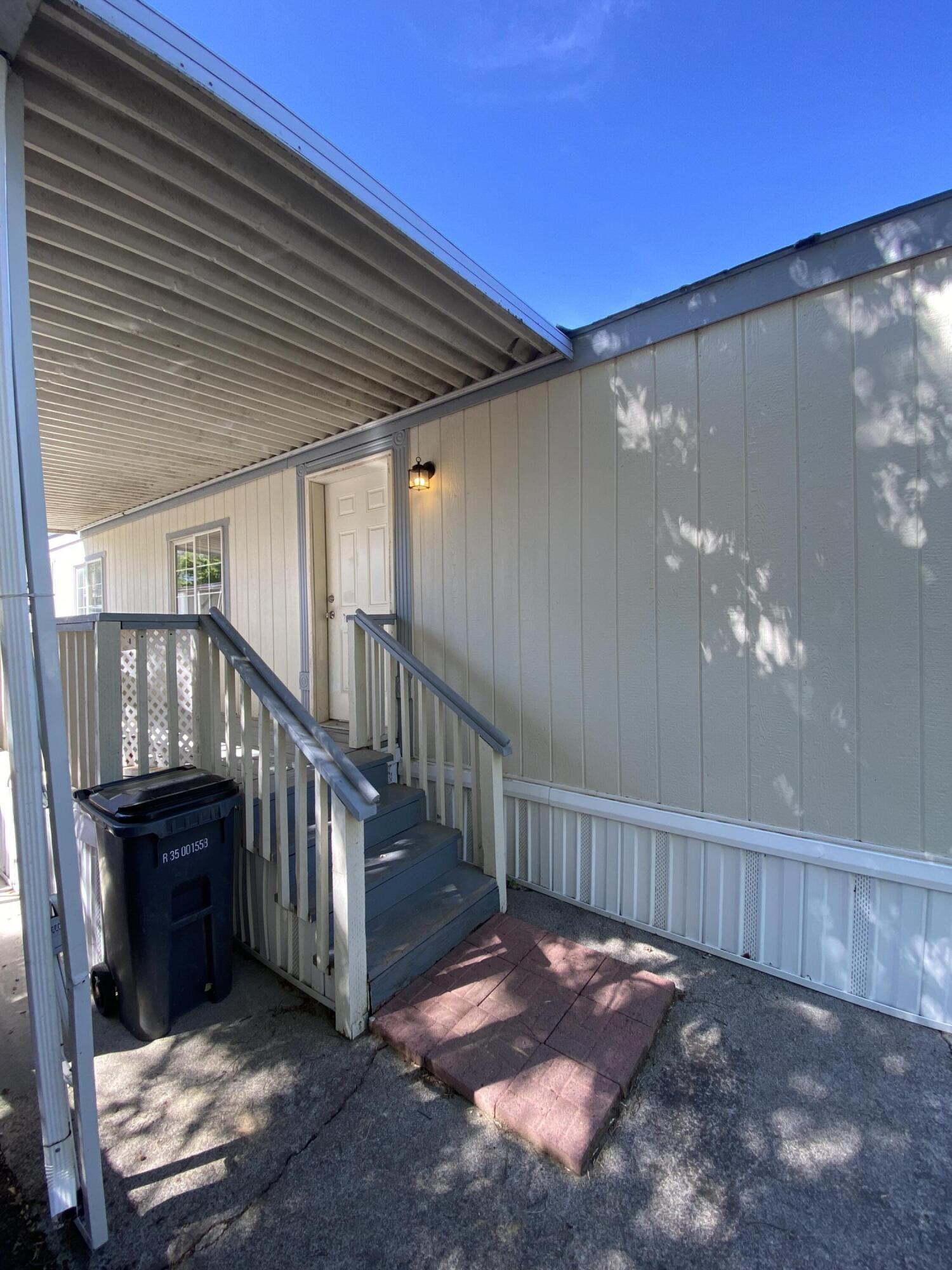 2385 Table Rock Road, Unit 63 Medford, OR 97501 - Photo 3 of 16 IMG_2069