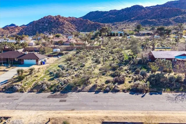 $47,500 | 61017 Navajo, Joshua Tree, CA 92252