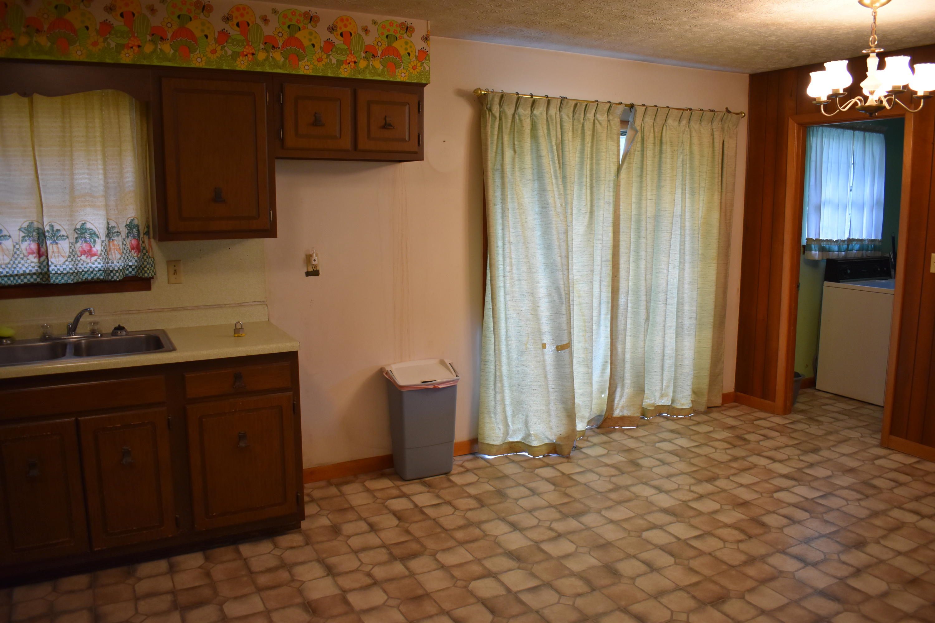 657 Parkey Road Ewing, VA 24248 - Photo 3 of 14 DSC_0361