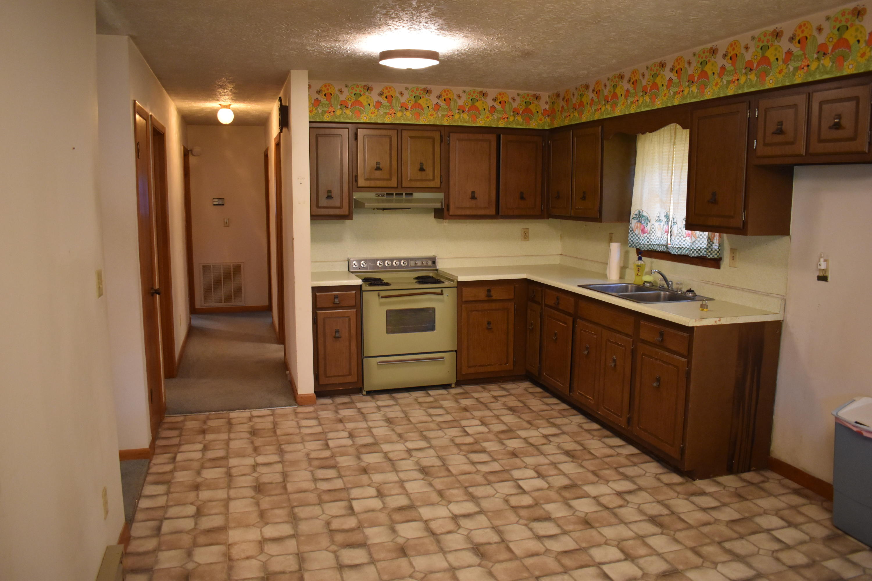 657 Parkey Road Ewing, VA 24248 - Photo 4 of 14 DSC_0362