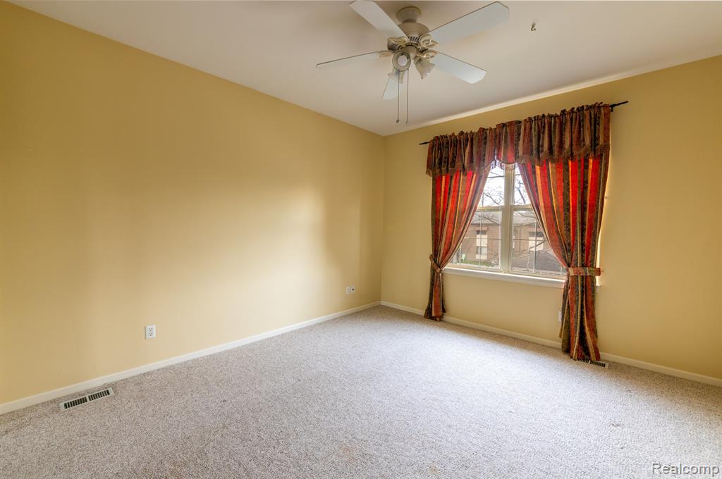 28872 Five Mile Road Livonia, MI 48154 - Photo 8 of 23