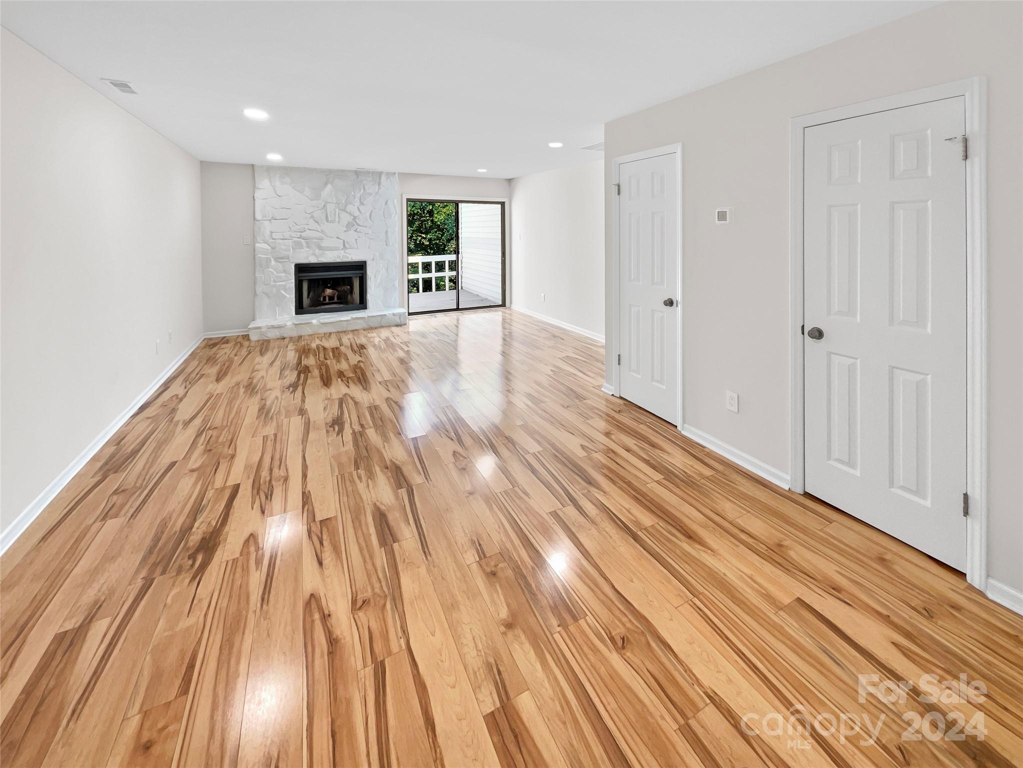 1527 South Point Road Belmont, NC 28012 - Photo 3 of 17