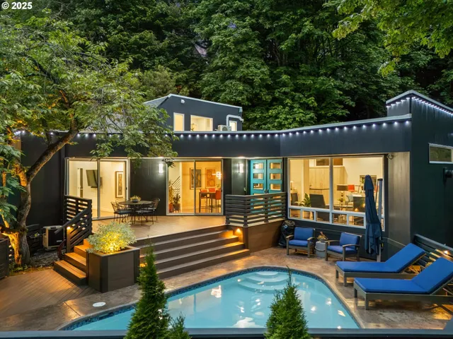 $1,650,000 | 3115 Southwest Bennington Drive, Portland, OR 97205