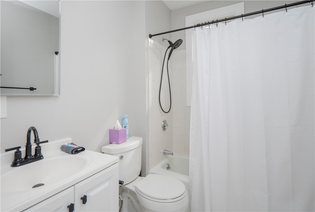 87 Spring Street Newport, RI 02840 - Photo 16 of 30