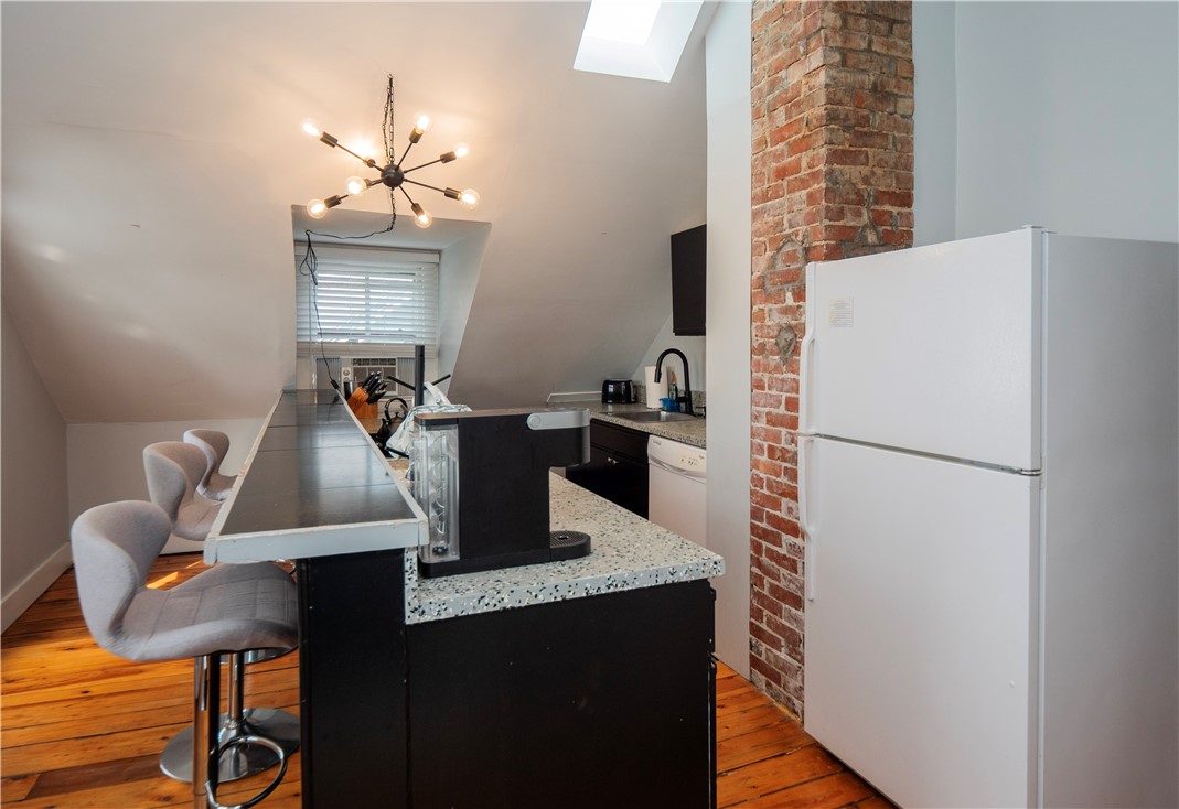 87 Spring Street Newport, RI 02840 - Photo 25 of 30