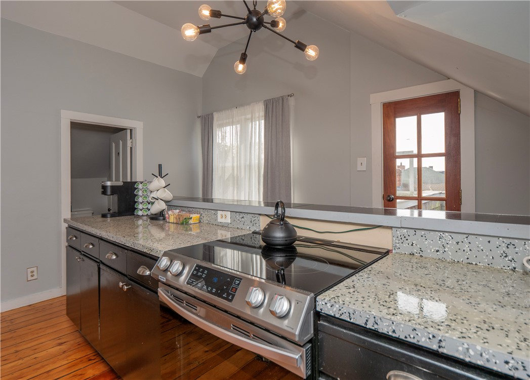 87 Spring Street Newport, RI 02840 - Photo 27 of 30