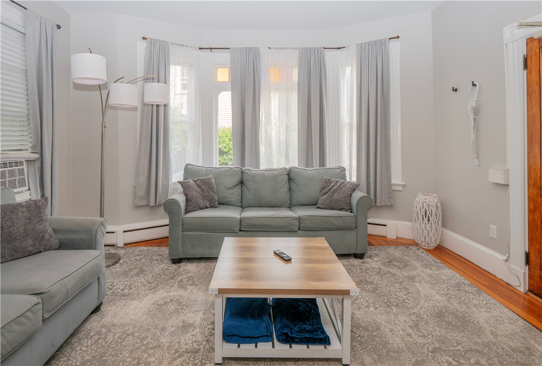 87 Spring Street Newport, RI 02840 - Photo 5 of 30