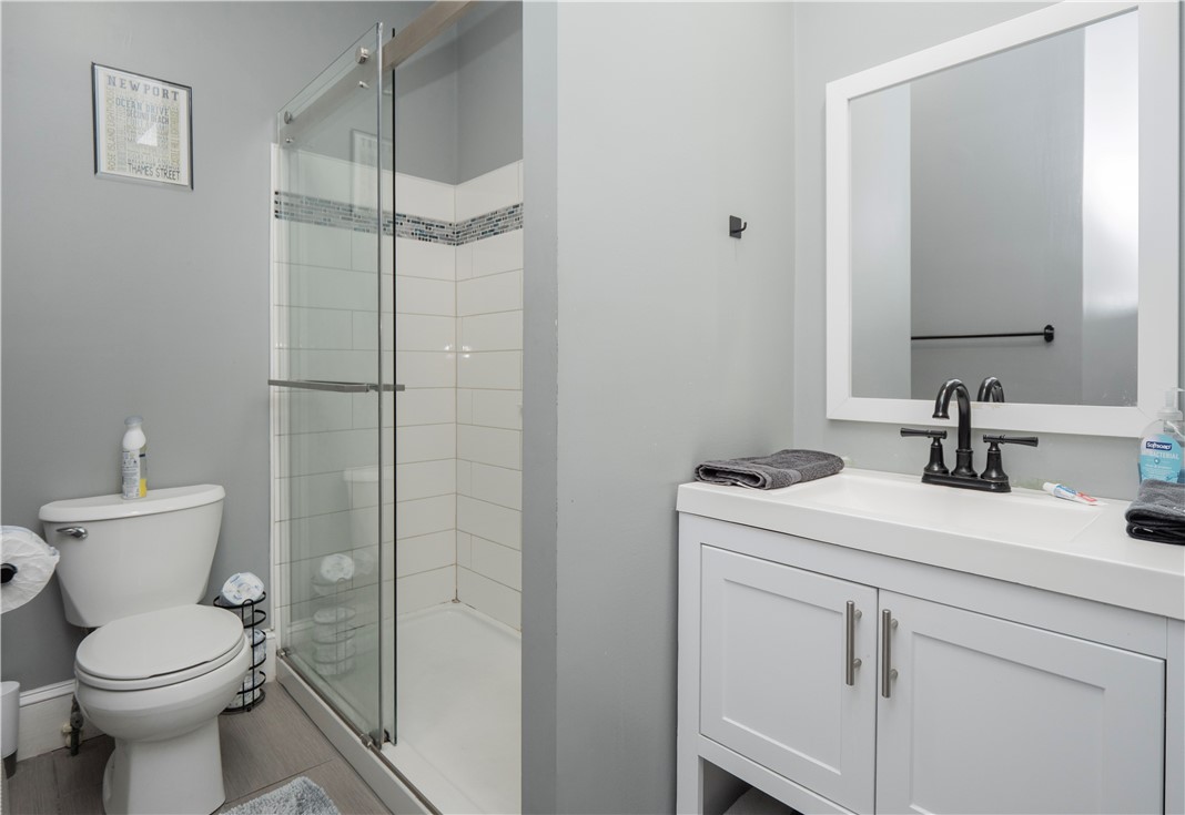 87 Spring Street Newport, RI 02840 - Photo 9 of 30