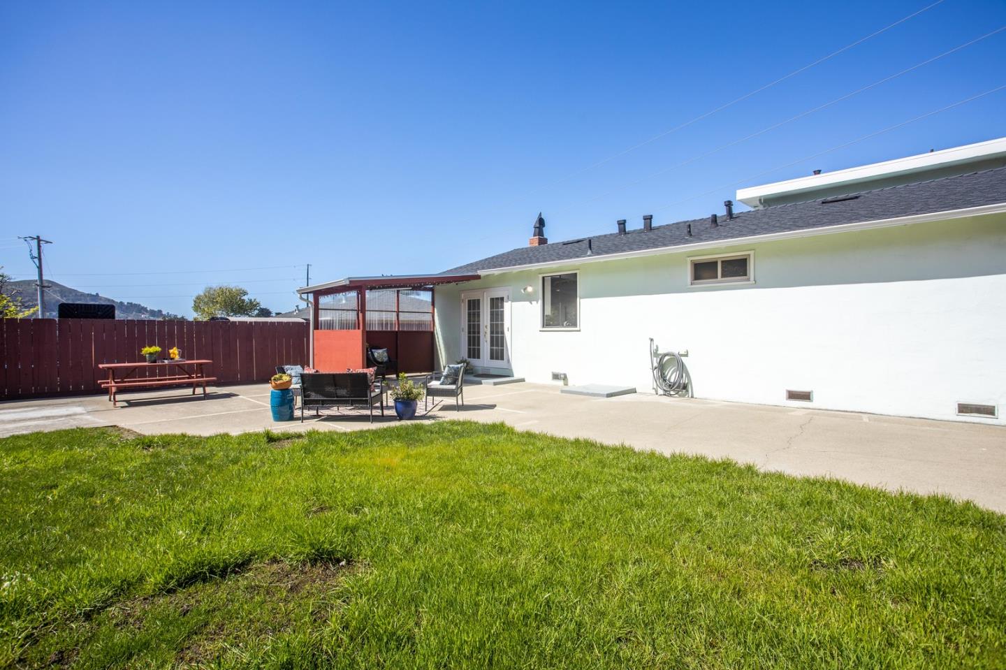 932 Crespi Drive Pacifica, CA 94044 - Photo 26 of 26 a view of a house with swimming pool and sitting area