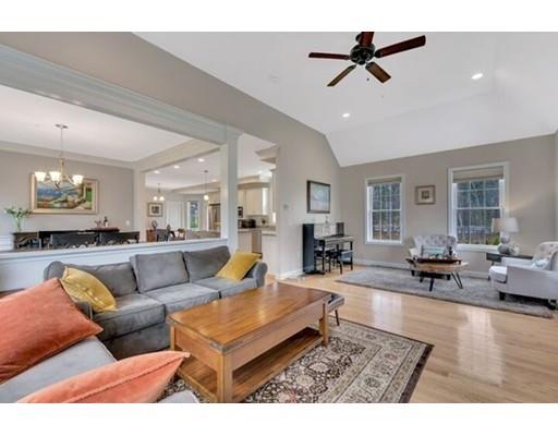 8 Candida Way Andover, MA 01810 - Photo 6 of 30