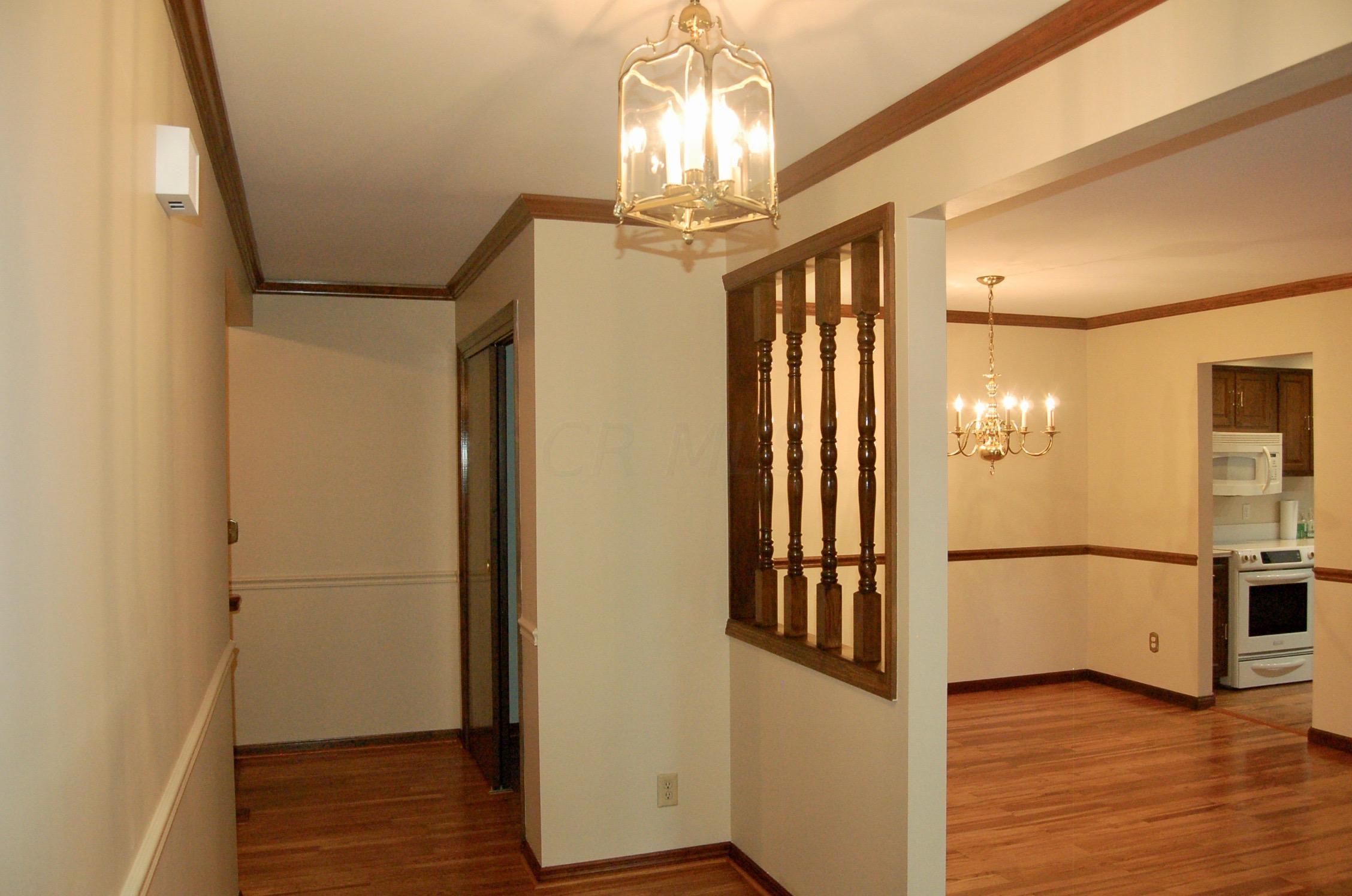 2106 Coach Road North, Unit 15 Columbus, OH 43220 - Photo 6 of 27