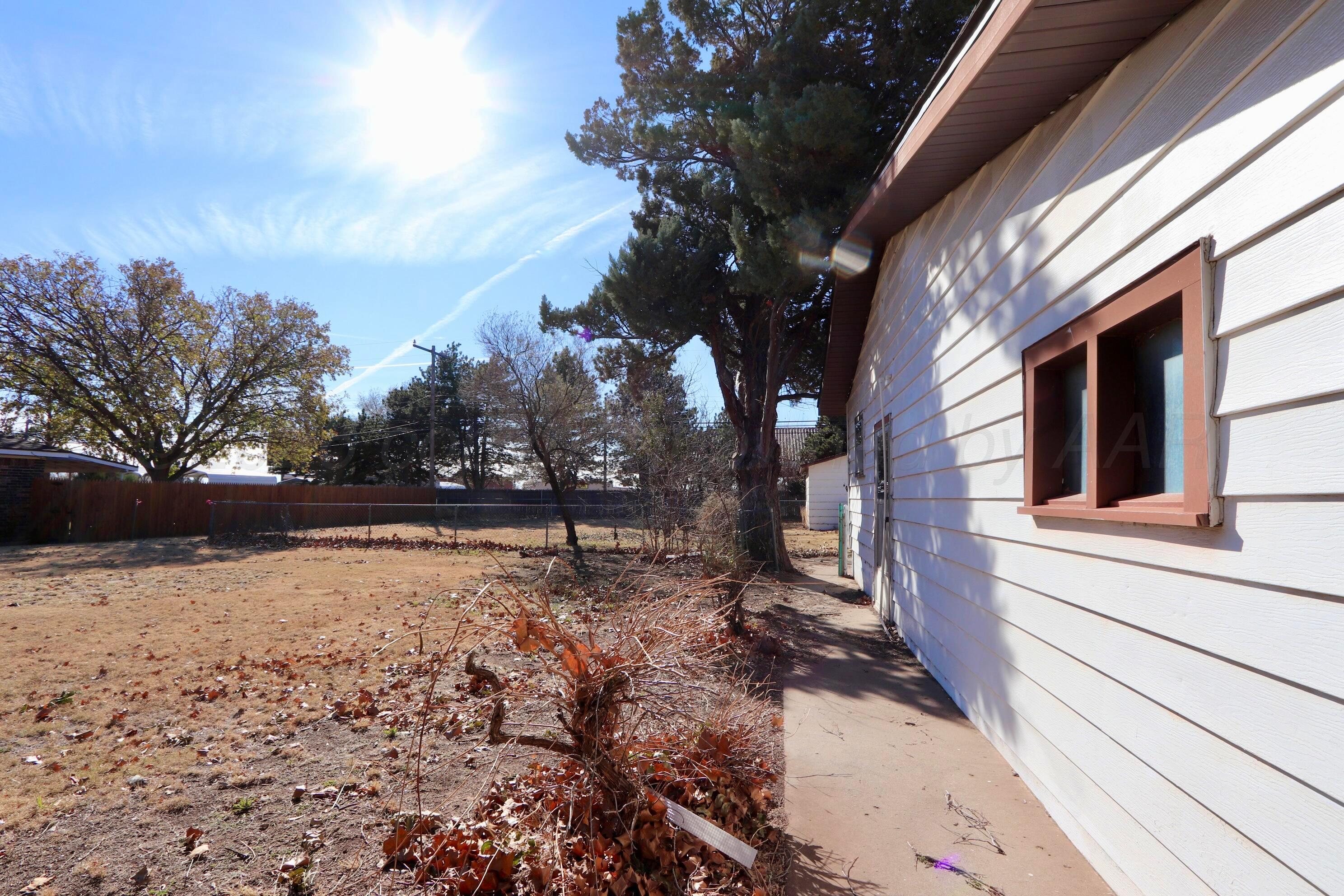 412 Nara Visa Lane Fritch, TX 79036 - Photo 5 of 28 IMG_3480