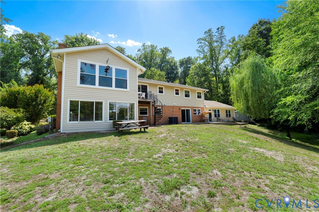 4512 Forrestal Road Chester, VA 23831 - Photo 5 of 47