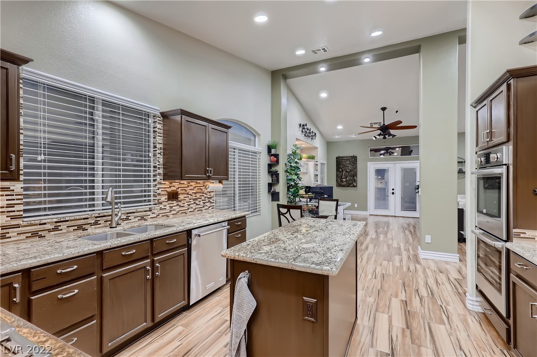 269 Violet Note Street Henderson, NV 89074 - Photo 11 of 28 Gallery Image 11