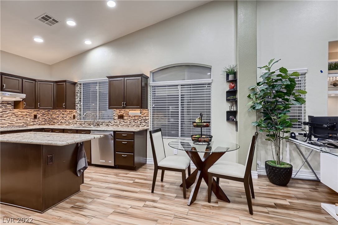 269 Violet Note Street Henderson, NV 89074 - Photo 12 of 28 Gallery Image 12