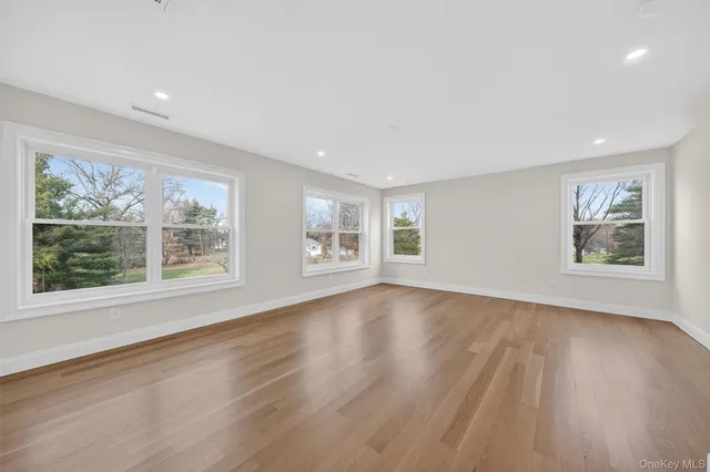 $679,900 | 11 Appleblossom Lane, Hopewell Junction, NY 12533