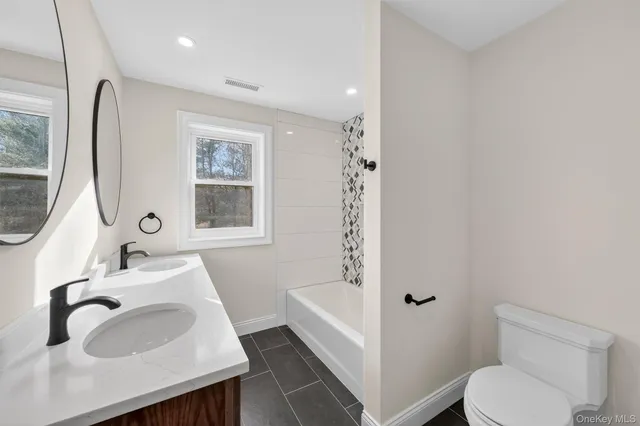 $679,900 | 11 Appleblossom Lane, Hopewell Junction, NY 12533