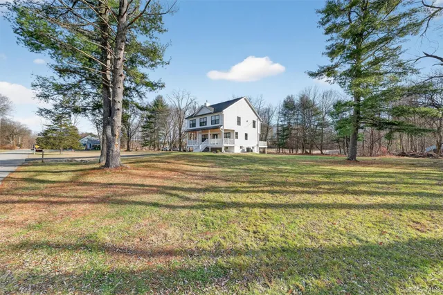 $679,900 | 11 Appleblossom Lane, Hopewell Junction, NY 12533